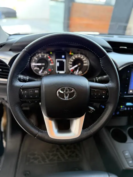 TOYOTA Hilux Caminhonete 2.8 16V SRV 4X4 DIESEL CABINE DUPLA AUTOMTICO, Foto 12