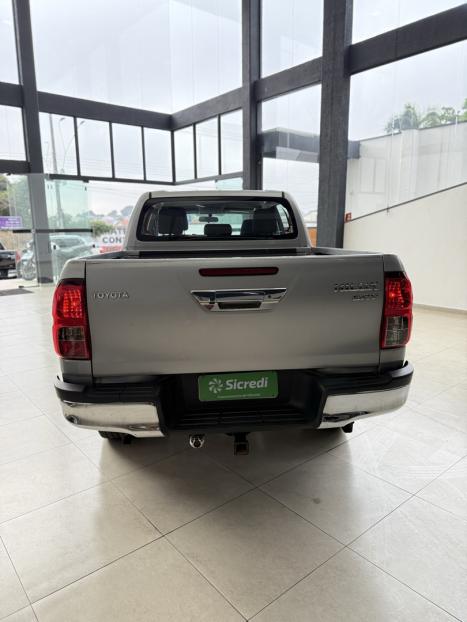 TOYOTA Hilux Caminhonete 2.8 16V SRV 4X4 DIESEL CABINE DUPLA AUTOMTICO, Foto 6