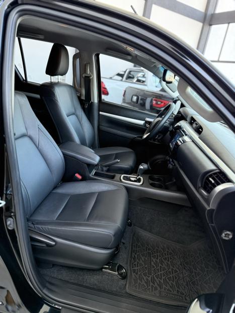 TOYOTA Hilux Caminhonete 2.8 16V SRV 4X4 DIESEL CABINE DUPLA AUTOMTICO, Foto 16