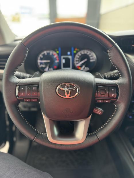 TOYOTA Hilux SW4 2.8 16V 4P SRX 4X4 7 LUGARES TURBO DIESEL AUTOMTICO, Foto 13