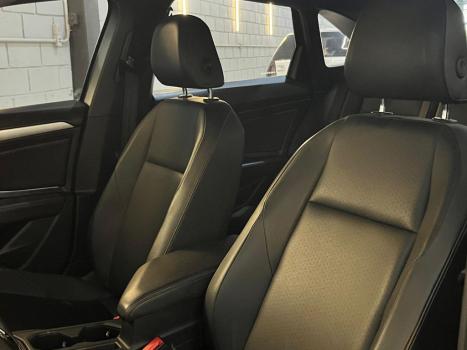 VOLKSWAGEN Jetta 1.4 4P 250 TSI R-LINE AUTOMTICO, Foto 4