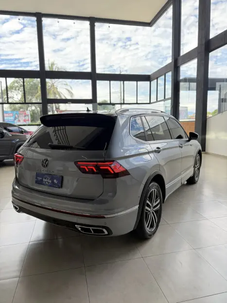 VOLKSWAGEN Tiguan 2.0 300 TSI ALLSPACE R-LINE TURBO AUTOMTICO, Foto 5
