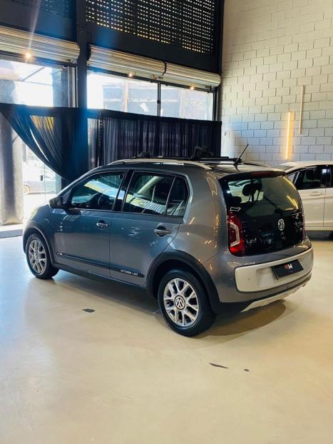 VOLKSWAGEN UP 1.0 12V 4P TSI FLEX BLACK, Foto 4