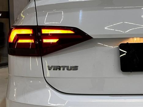 VOLKSWAGEN Virtus 1.0 4P 200 TSI FLEX HIGHLINE AUTOMTICO, Foto 13