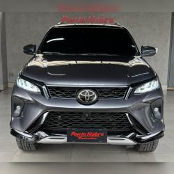 TOYOTA Hilux SW4 2.8 4P SRX 4X4 DIAMOND 7 LUGARES TURBO DIESEL AUTOMTICO