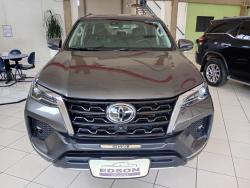 TOYOTA Hilux SW4 2.8 4P SRX 4X4 TURBO DIESEL AUTOM�TICO