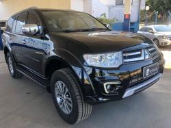 MITSUBISHI Pajero 3.2 16V 4P 4X4 7 LUGARES HPE TURBO DIESEL INTERCOOLER AUTOMTICO