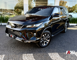 TOYOTA Hilux SW4 2.8 16V 4P SRX PLATINUM 4X4 7 LUGARES TURBO DIESEL AUTOMTICO