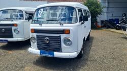 VOLKSWAGEN Kombi 1.4 FLEX STD 9 LUGARES