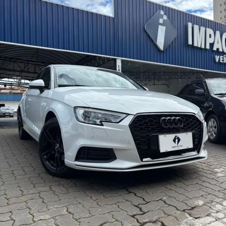 AUDI A3 1.4 16V 4P TFSI ATTRACTION S-TRONIC AUTOM�TICO, Foto 3