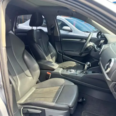 AUDI A3 1.4 16V 4P TFSI ATTRACTION S-TRONIC AUTOM�TICO, Foto 6