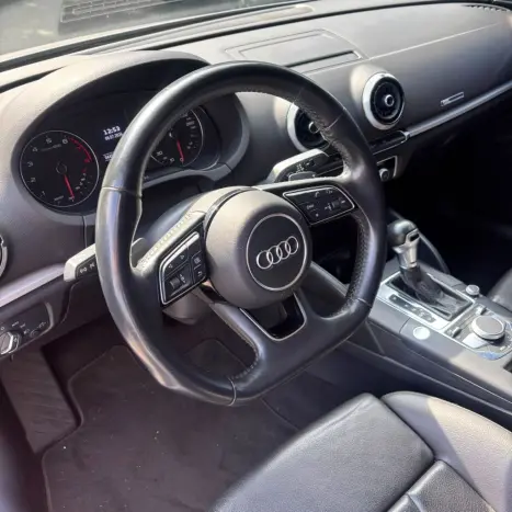 AUDI A3 1.4 16V 4P TFSI ATTRACTION S-TRONIC AUTOM�TICO, Foto 9