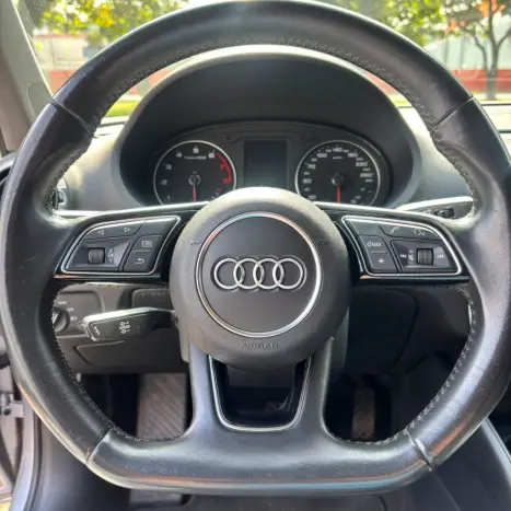 AUDI A3 1.4 16V 4P TFSI ATTRACTION S-TRONIC AUTOM�TICO, Foto 10