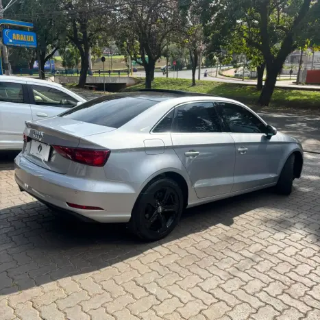 AUDI A3 1.4 16V 4P TFSI ATTRACTION S-TRONIC AUTOM�TICO, Foto 17