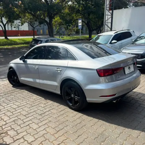 AUDI A3 1.4 16V 4P TFSI ATTRACTION S-TRONIC AUTOM�TICO, Foto 18