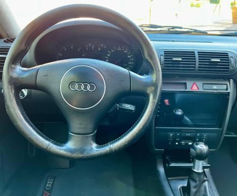 AUDI A3 1.8 4P, Foto 7
