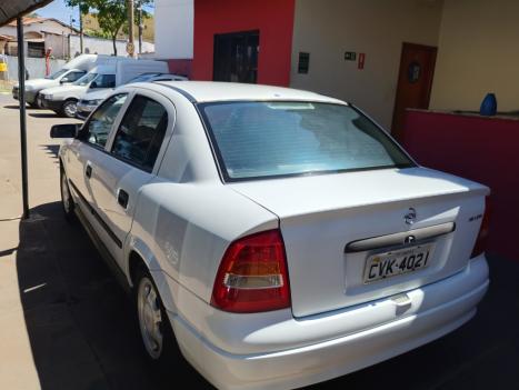 CHEVROLET Astra Sedan 1.8 4P GL, Foto 3
