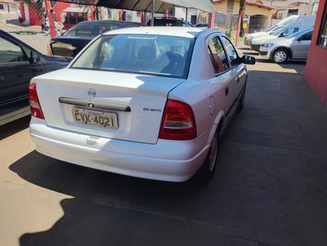 CHEVROLET Astra Sedan 1.8 4P GL, Foto 4