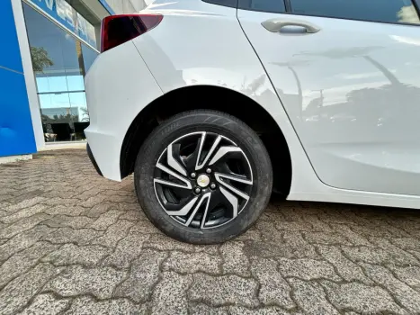 CHEVROLET Onix Hatch 1.0 12V 4P FLEX LT TURBO, Foto 6 CHEVROLET Onix Hatch 1.0 12V 4P FLEX LT TURBO, Foto 6