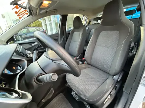 CHEVROLET Onix Hatch 1.0 12V 4P FLEX LT TURBO, Foto 7 CHEVROLET Onix Hatch 1.0 12V 4P FLEX LT TURBO, Foto 7