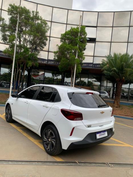 CHEVROLET Onix Hatch 1.0 12V 4P FLEX LT TURBO AUTOMÁTICO, Foto 3 CHEVROLET Onix Hatch 1.0 12V 4P FLEX LT TURBO AUTOMÁTICO, Foto 3