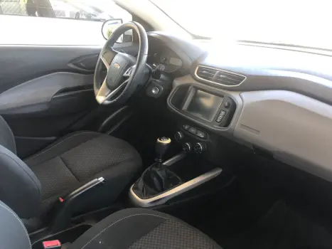 CHEVROLET Onix Hatch 1.4 4P FLEX LT, Foto 5 CHEVROLET Onix Hatch 1.4 4P FLEX LT, Foto 5