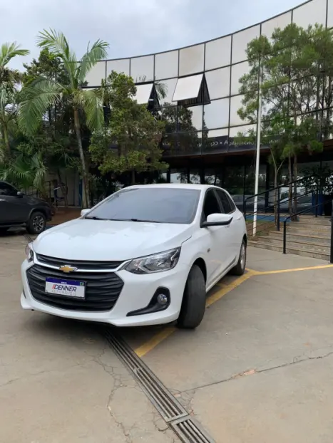 CHEVROLET Onix Hatch 1.0 4P FLEX LT, Foto 2 CHEVROLET Onix Hatch 1.0 4P FLEX LT, Foto 2