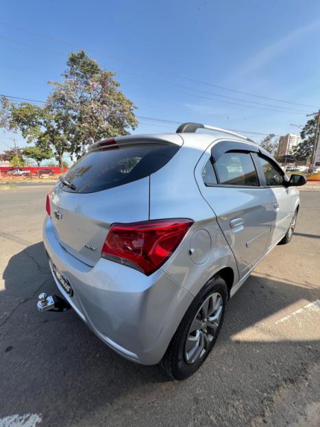 CHEVROLET Onix Hatch 1.0 4P FLEX JOY BLACK, Foto 7 CHEVROLET Onix Hatch 1.0 4P FLEX JOY BLACK, Foto 7