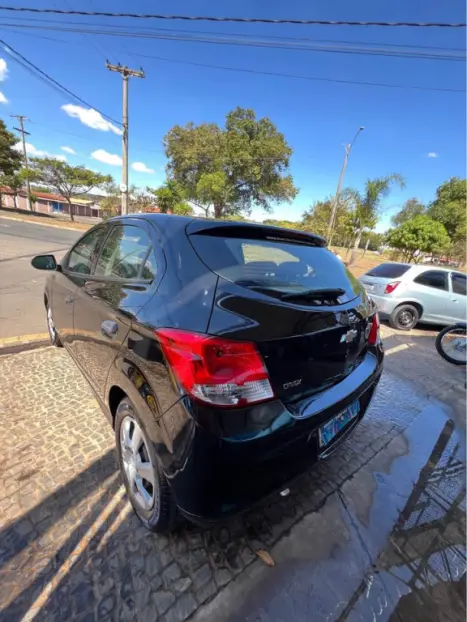 CHEVROLET Onix Hatch 1.0 4P FLEX JOY, Foto 6