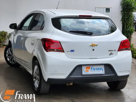 CHEVROLET Onix Hatch 1.4 4P FLEX LT, Foto 5