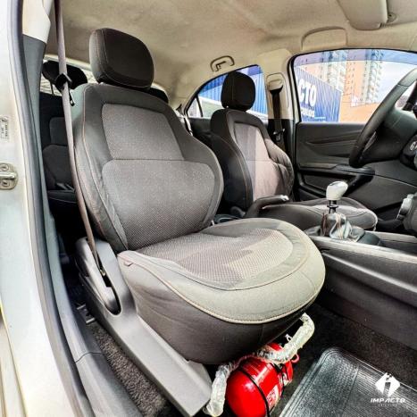 CHEVROLET Onix Hatch 1.4 4P FLEX LTZ, Foto 5 CHEVROLET Onix Hatch 1.4 4P FLEX LTZ, Foto 5