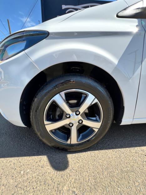 CHEVROLET Onix Hatch 1.4 4P FLEX LTZ AUTOMTICO, Foto 2