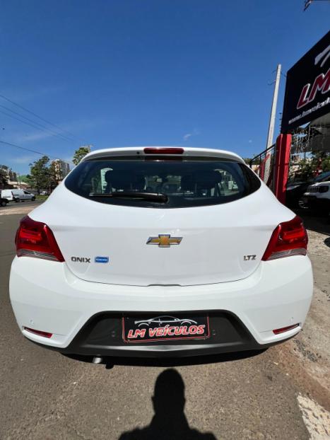 CHEVROLET Onix Hatch 1.4 4P FLEX LTZ AUTOMTICO, Foto 6