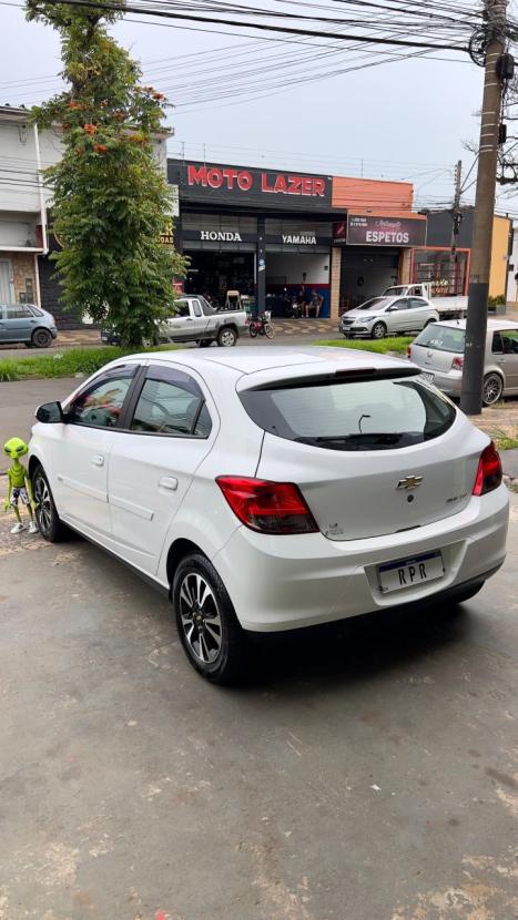 CHEVROLET Onix Hatch 1.4 4P FLEX LTZ, Foto 5