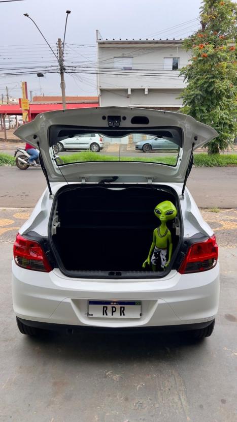 CHEVROLET Onix Hatch 1.4 4P FLEX LTZ, Foto 12