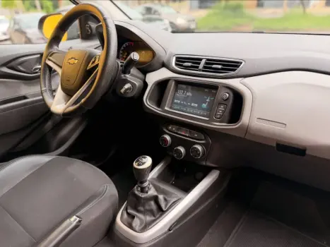 CHEVROLET Onix Hatch 1.4 4P FLEX LT, Foto 4