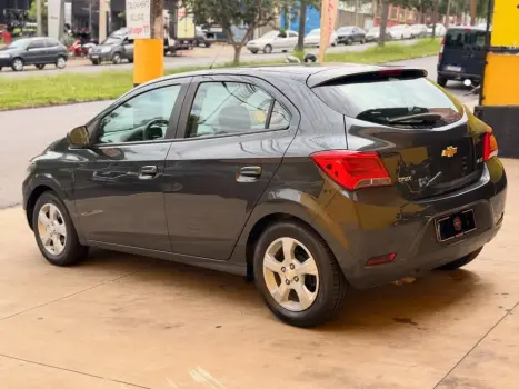 CHEVROLET Onix Hatch 1.4 4P FLEX LT, Foto 8
