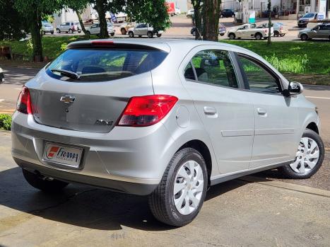 CHEVROLET Onix Hatch 1.4 4P FLEX LT, Foto 4