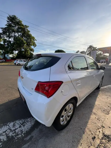 CHEVROLET Onix Hatch 1.0 4P FLEX LT, Foto 5