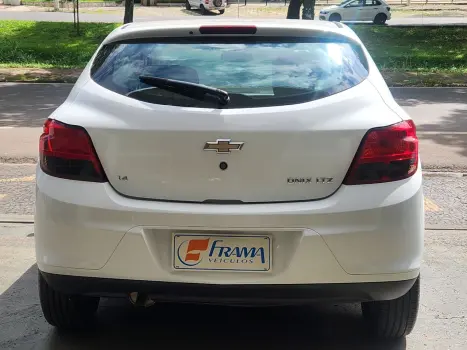 CHEVROLET Onix Hatch 1.4 4P FLEX LTZ, Foto 6