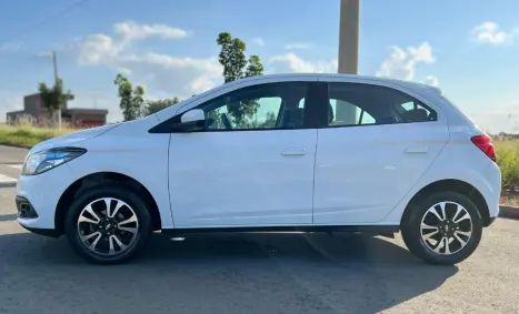 CHEVROLET Onix Hatch 1.4 4P FLEX LTZ, Foto 2