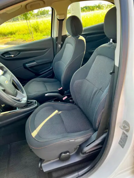 CHEVROLET Onix Hatch 1.4 4P FLEX LTZ, Foto 8