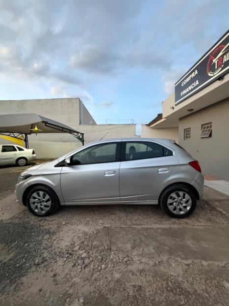 CHEVROLET Onix Hatch 1.4 4P FLEX LT, Foto 2