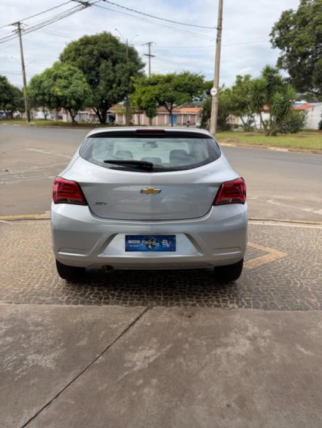 CHEVROLET Onix Hatch 1.0 4P FLEX LS, Foto 2