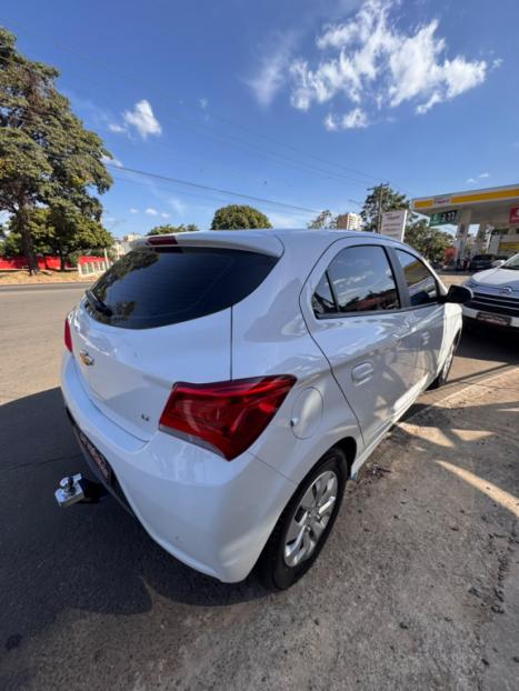 CHEVROLET Onix Hatch 1.0 4P FLEX LT, Foto 5