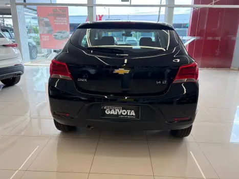CHEVROLET Onix Hatch 1.4 4P FLEX LT, Foto 9