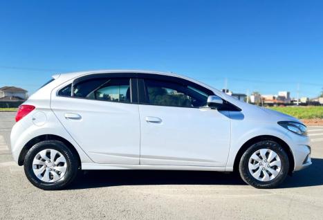 CHEVROLET Onix Hatch 1.0 4P FLEX LT, Foto 2