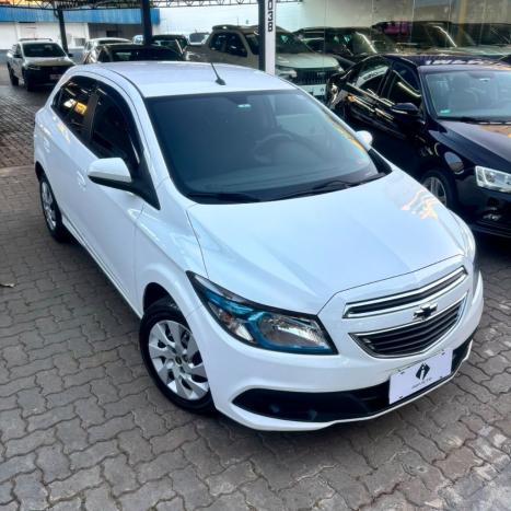 CHEVROLET Onix Hatch 1.4 4P FLEX LT, Foto 2