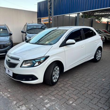 CHEVROLET Onix Hatch 1.4 4P FLEX LT, Foto 4