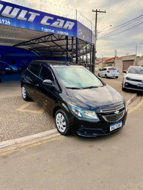 CHEVROLET Onix Hatch 1.4 4P FLEX LT, Foto 10